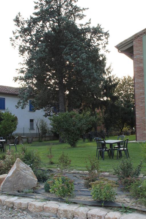 Agriturismo Bassanine Monticelli dʼOngina Dış mekan fotoğraf