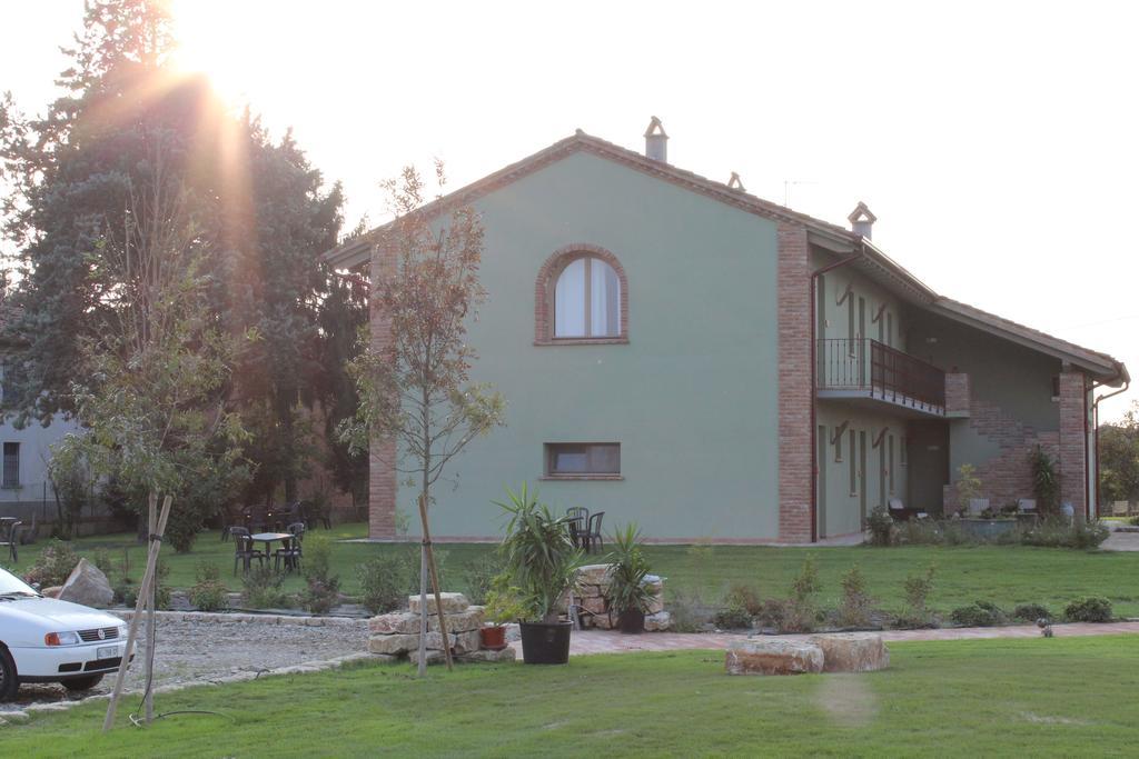 Agriturismo Bassanine Monticelli dʼOngina Dış mekan fotoğraf